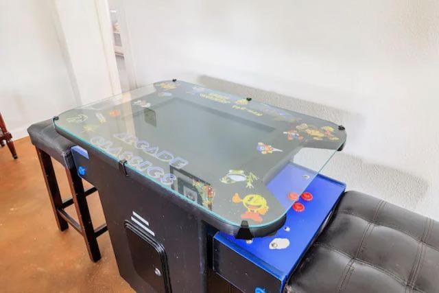 Raccoon Hideout Hot Tub Bbq Arcade Darts Vila Oakhurst Exterior foto